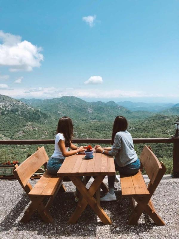 Camp Oaza,Lipa Hotel Cetinje Bagian luar foto
