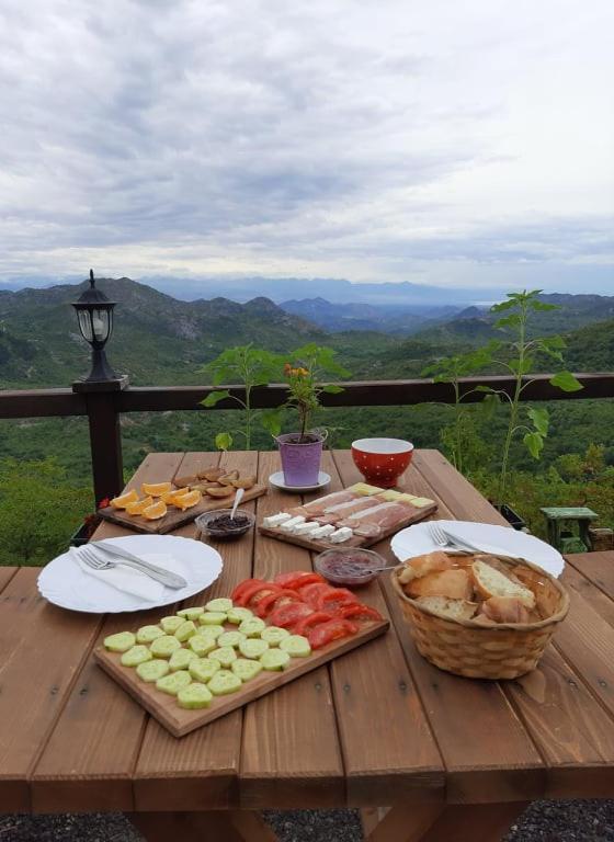 Camp Oaza,Lipa Hotel Cetinje Bagian luar foto