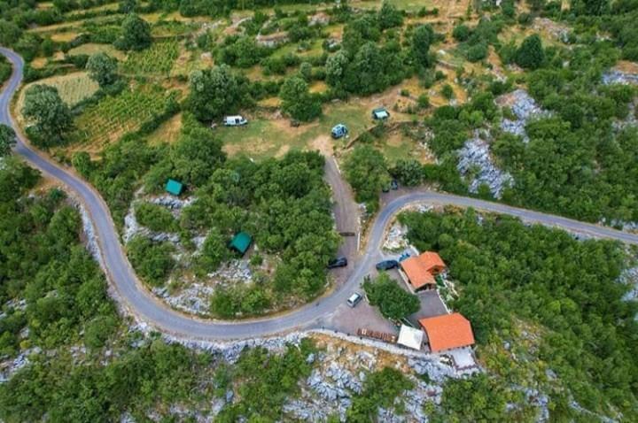 Camp Oaza,Lipa Hotel Cetinje Bagian luar foto