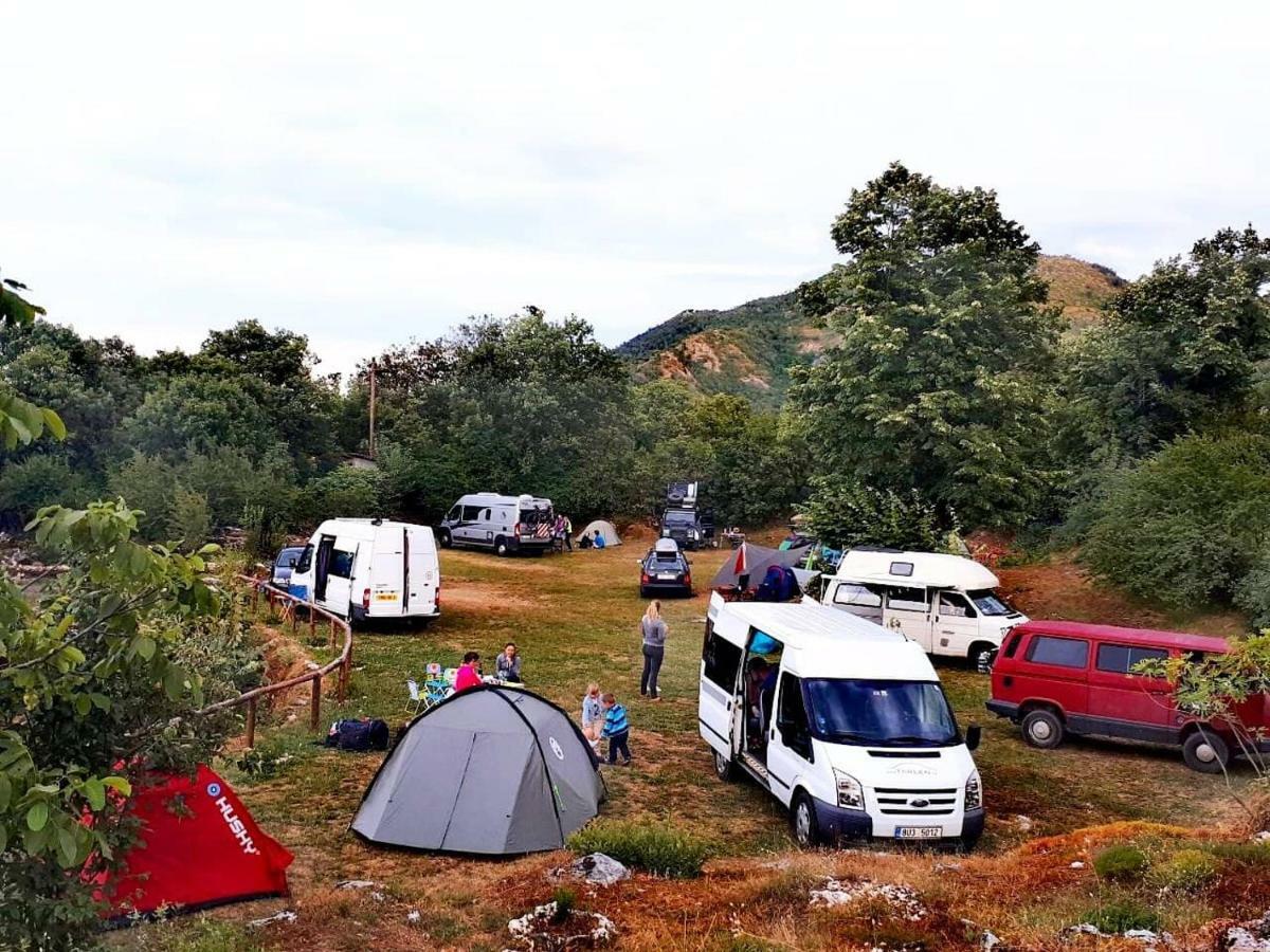 Camp Oaza,Lipa Hotel Cetinje Bagian luar foto